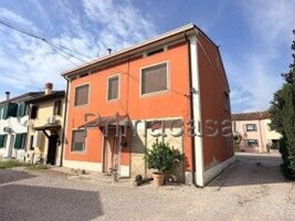 casa indipendente in vendita a Veronella in zona San Gregorio