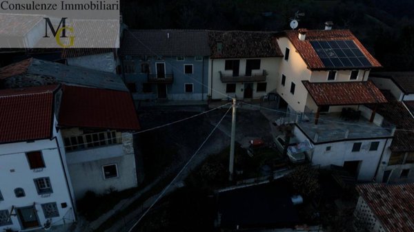 casale in vendita a Vestenanova in zona Castelvero