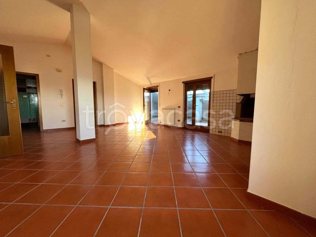 appartamento in vendita a Vestenanova in zona Bolca