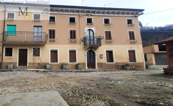 rudere in vendita a Vestenanova in zona Bolca