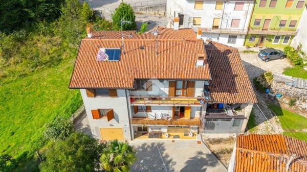 casa indipendente in vendita a Vestenanova in zona Bolca