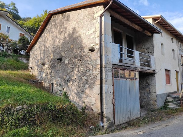 appartamento in vendita a Vestenanova in zona Bolca