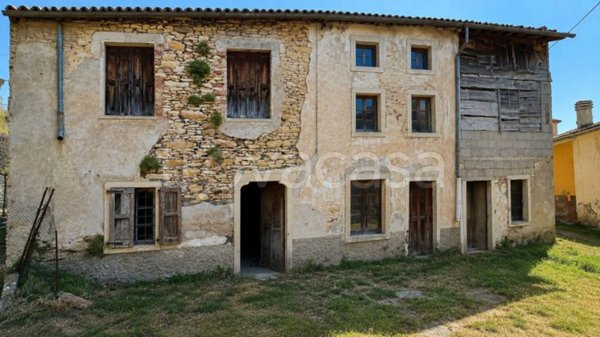casa indipendente in vendita a Vestenanova in zona Bolca