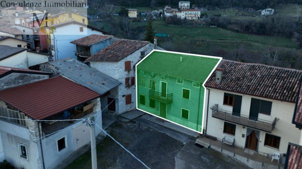 casa indipendente in vendita a Vestenanova in zona Castelvero