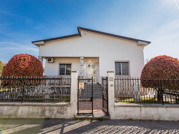 casa indipendente in vendita a Vigasio