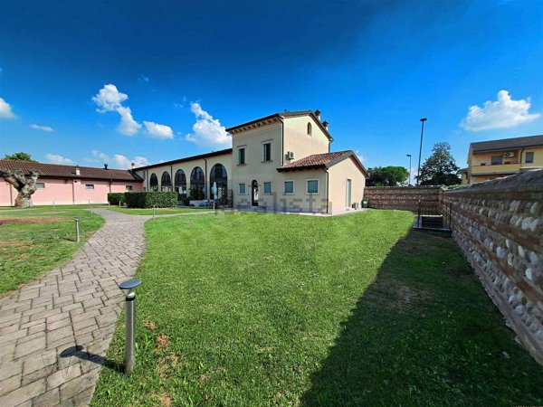 casa indipendente in vendita a Vigasio