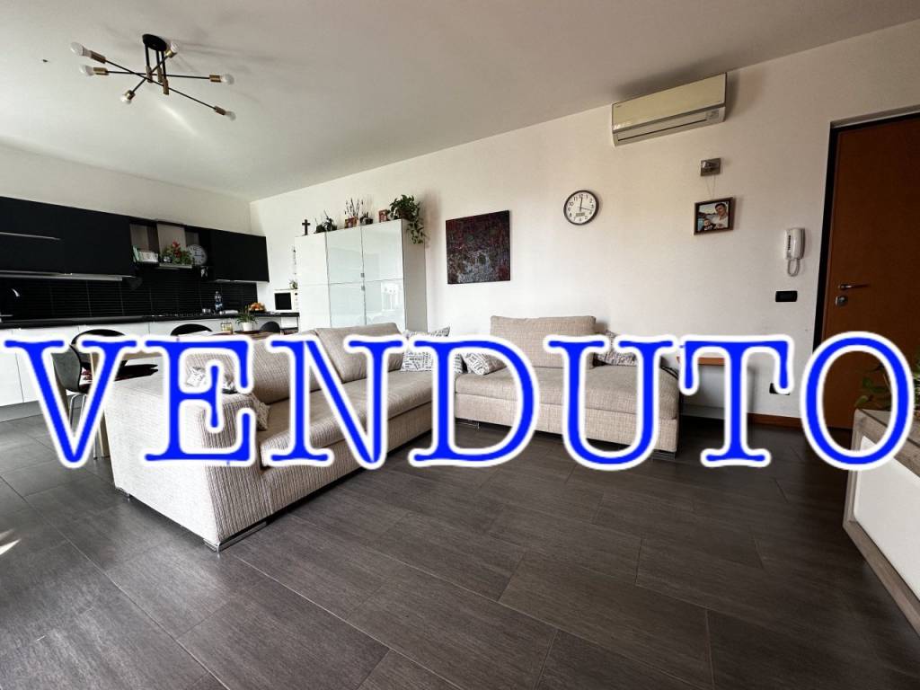 appartamento in vendita a Vigasio in zona Isolalta