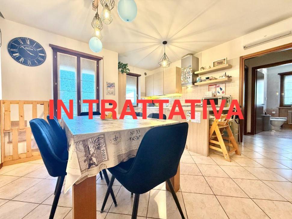 appartamento in vendita a Vigasio in zona Isolalta