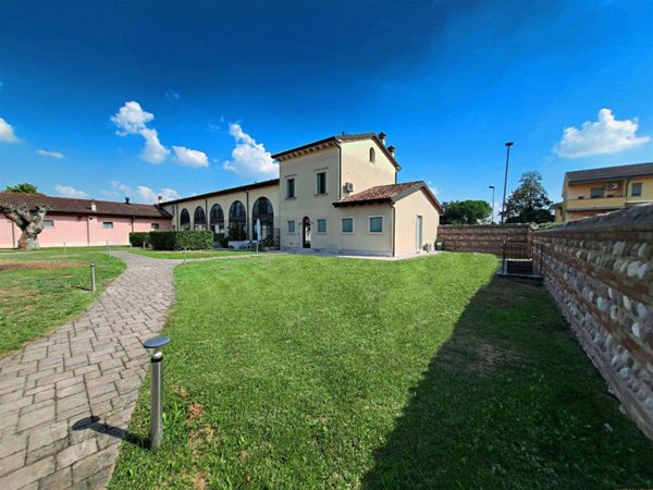 casa indipendente in vendita a Vigasio in zona Forette