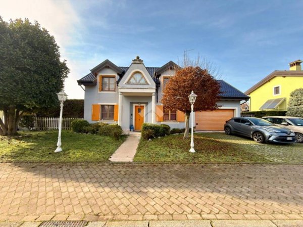 casa indipendente in vendita a Vigasio