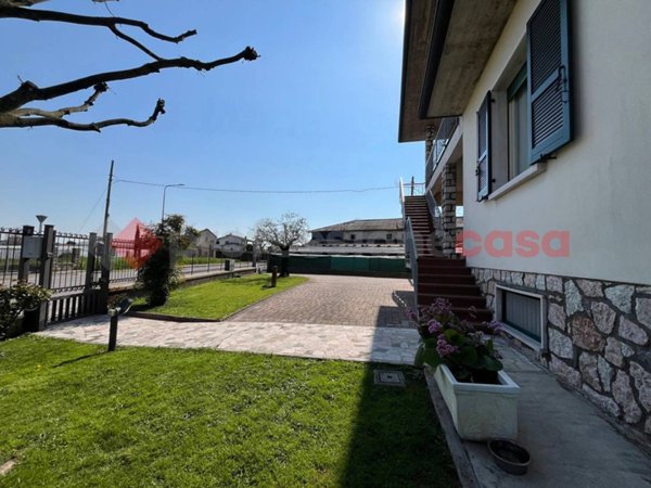 casa indipendente in vendita a Vigasio