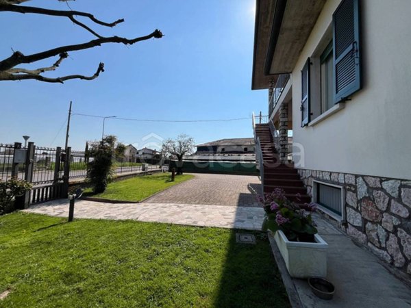 casa indipendente in vendita a Vigasio