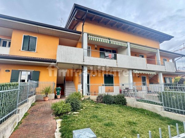 casa indipendente in vendita a Vigasio in zona Isolalta