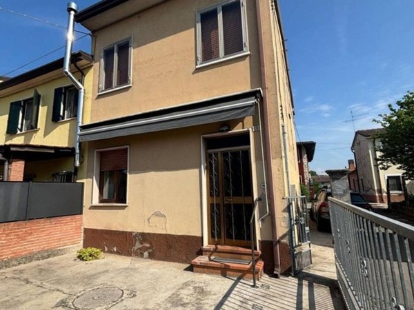 casa indipendente in vendita a Vigasio