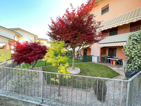 appartamento in vendita a Vigasio in zona Forette
