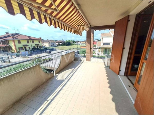 appartamento in vendita a Vigasio in zona Forette