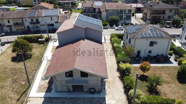casa indipendente in vendita a Vigasio in zona Forette