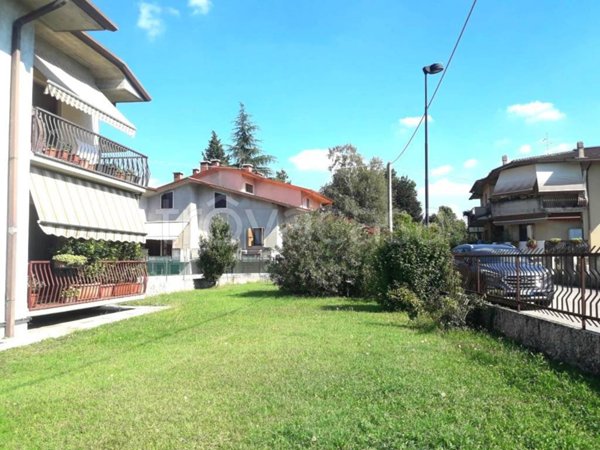 appartamento in vendita a Vigasio in zona Forette