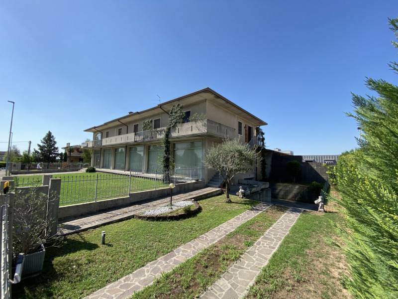 casa indipendente in vendita a Vigasio
