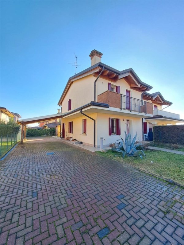 casa indipendente in vendita a Villa Bartolomea