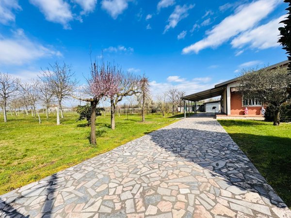 casa indipendente in vendita a Villa Bartolomea
