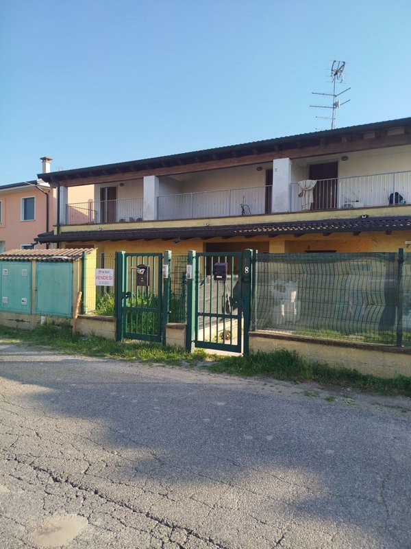 appartamento in vendita a Villa Bartolomea in zona Spinimbecco