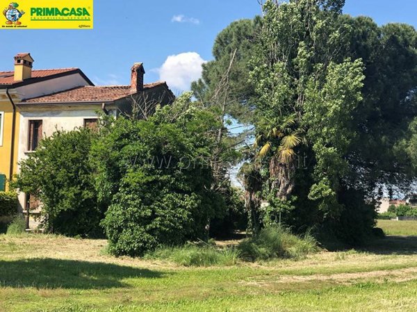 casa indipendente in vendita a Villafranca di Verona
