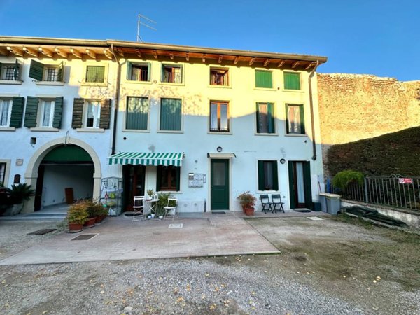 appartamento in vendita a Villafranca di Verona