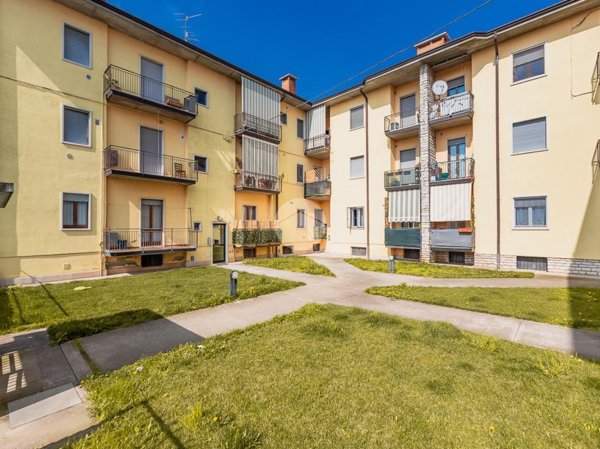 appartamento in vendita a Villafranca di Verona in zona Pizzoletta