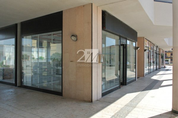 negozio in vendita a Villafranca di Verona