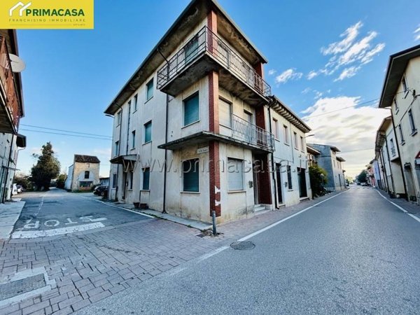 casa indipendente in vendita a Villafranca di Verona