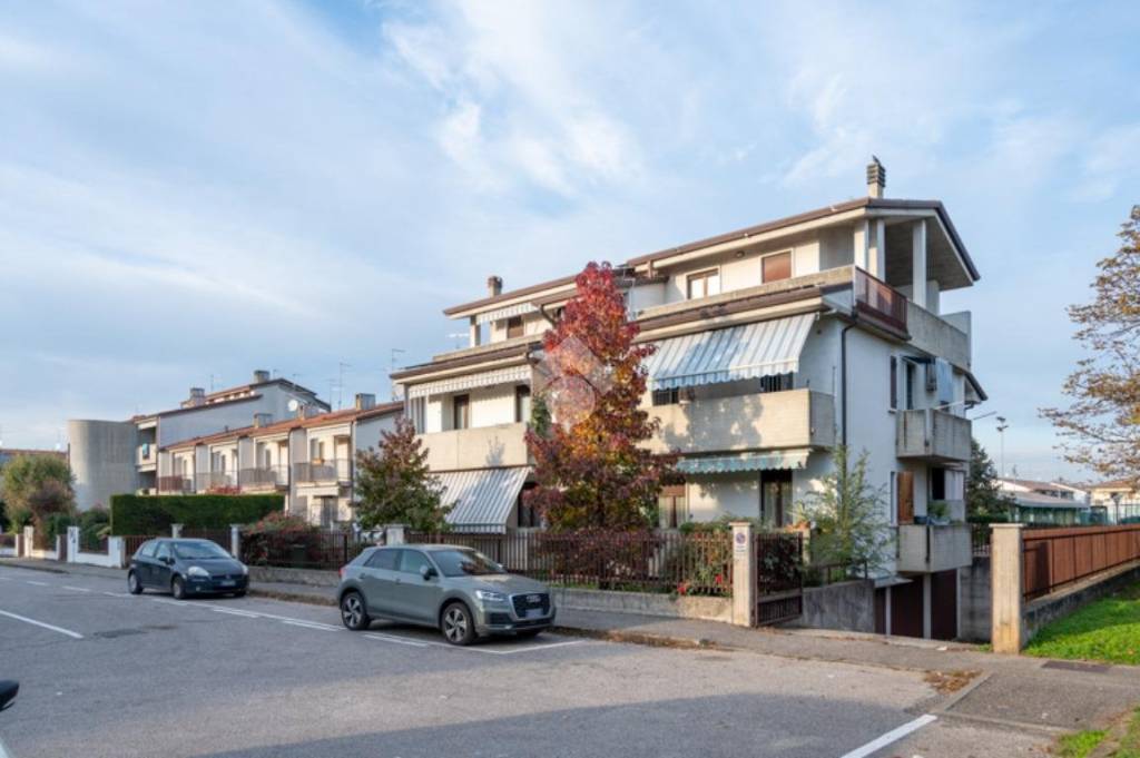 appartamento in vendita a Villafranca di Verona