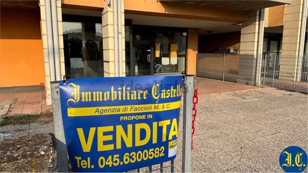 villa in vendita a Villafranca di Verona