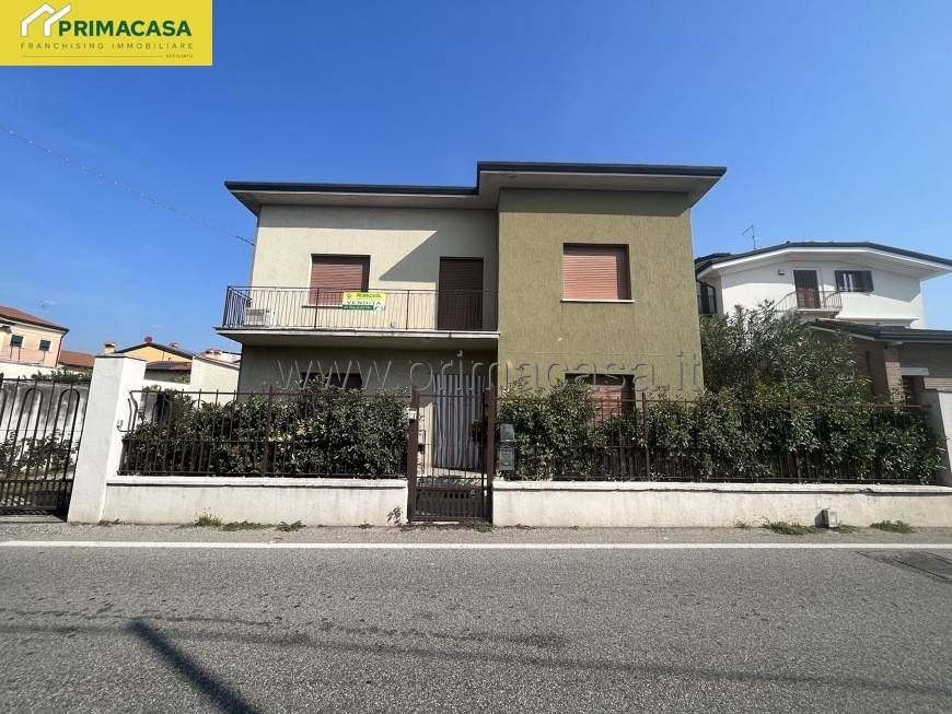 appartamento in vendita a Villafranca di Verona