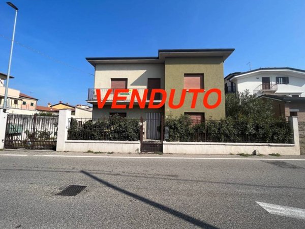 appartamento in vendita a Villafranca di Verona