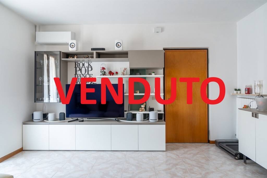 appartamento in vendita a Villafranca di Verona in zona Dossobuono