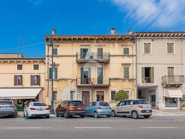casa indipendente in vendita a Villafranca di Verona