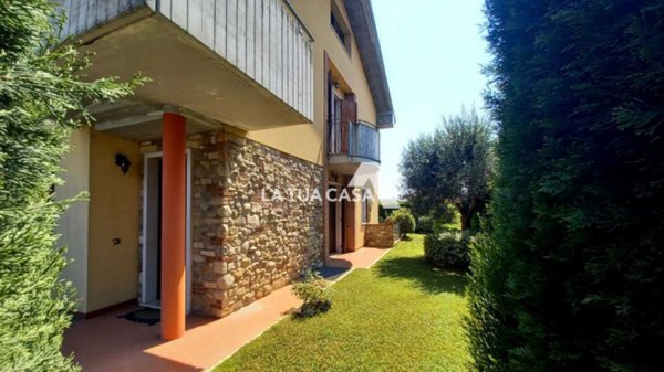 casa indipendente in vendita a Villafranca di Verona
