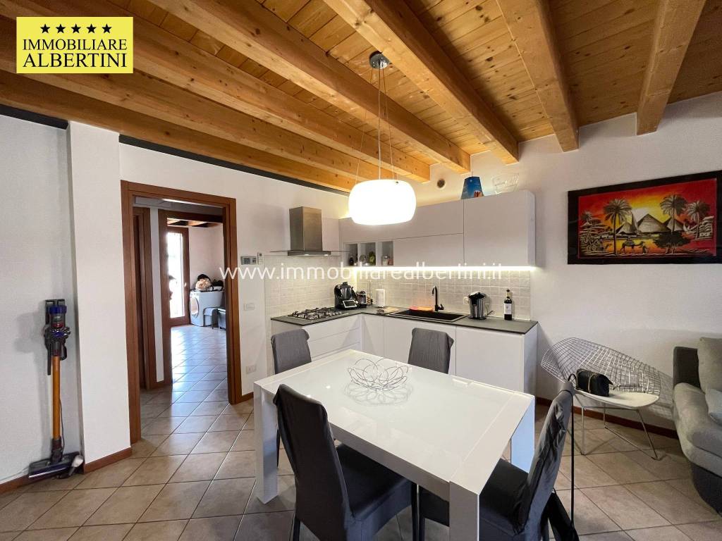 appartamento in vendita a Villafranca di Verona