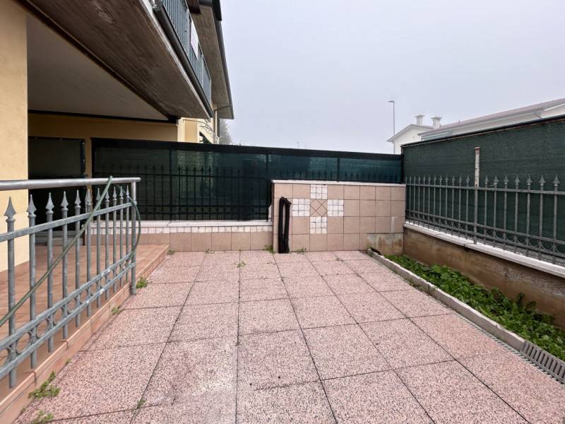 casa indipendente in vendita a Villafranca di Verona