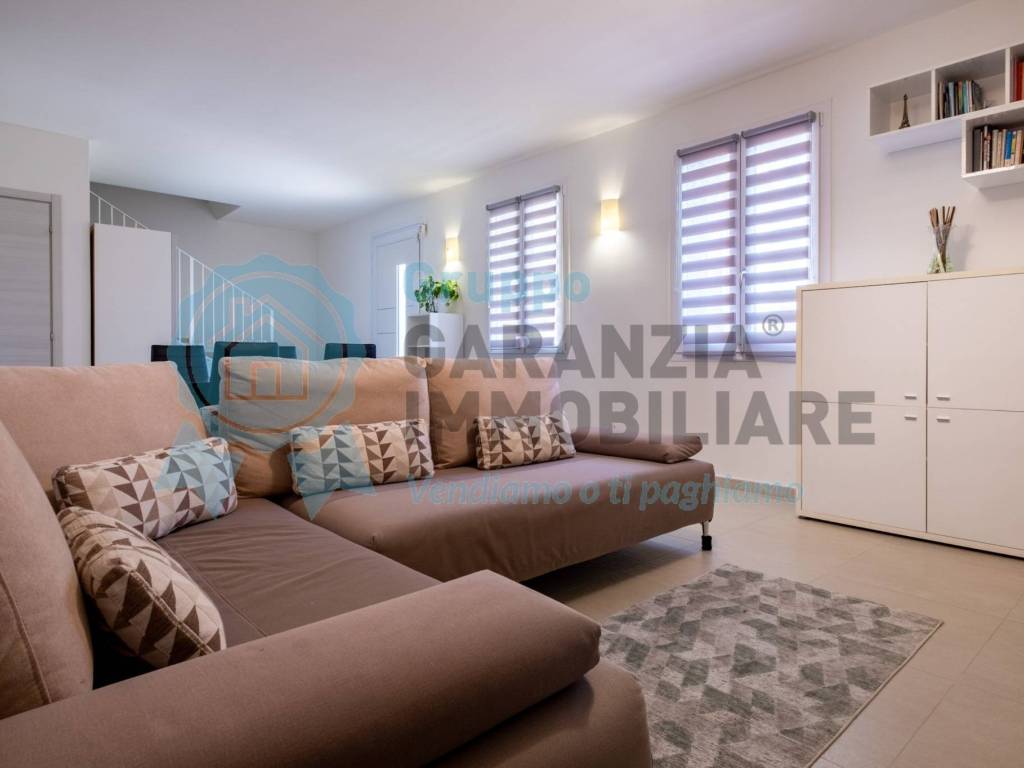 casa indipendente in vendita a Villafranca di Verona
