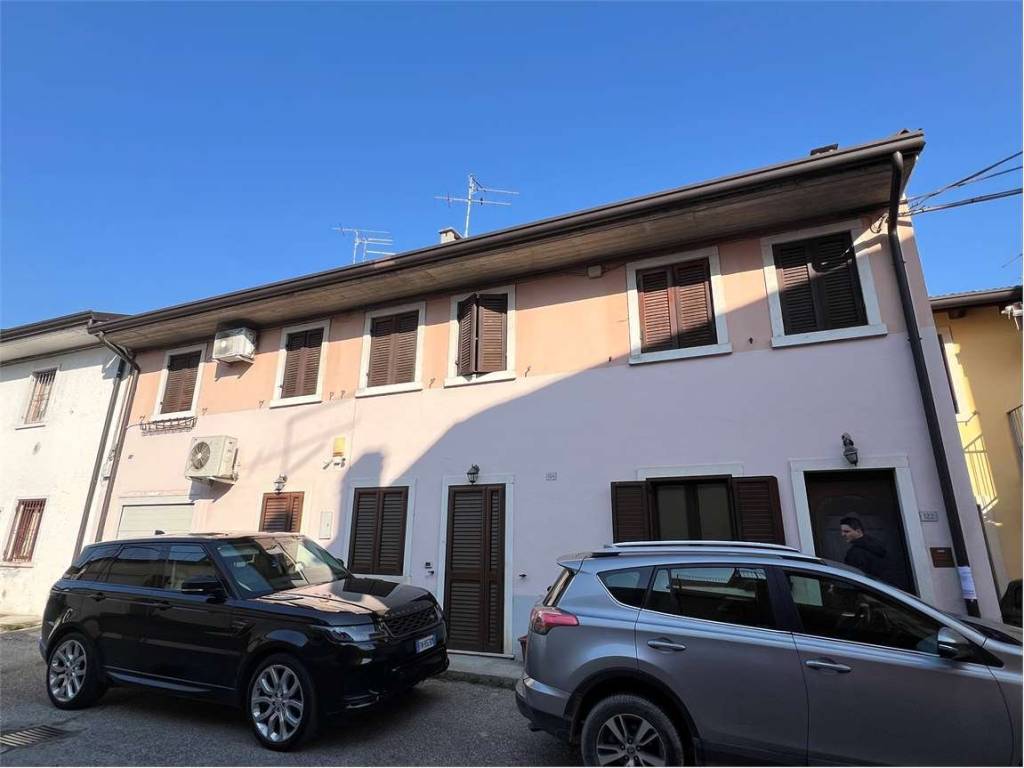 appartamento in vendita a Villafranca di Verona