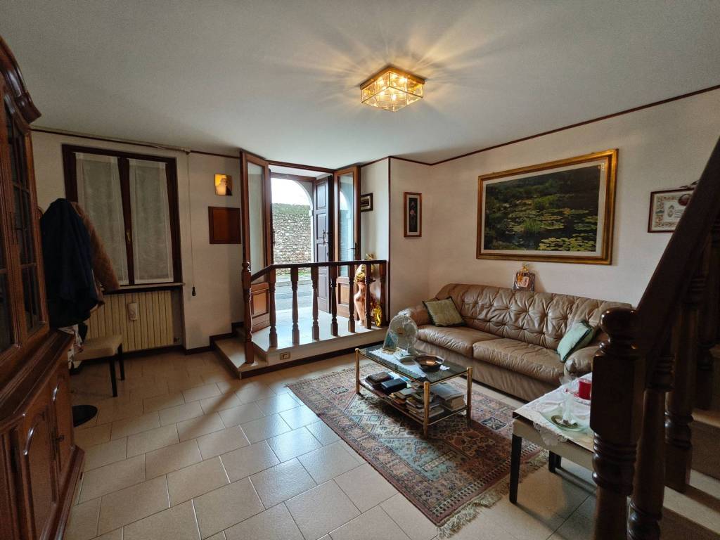 pentavano in vendita a Villafranca di Verona