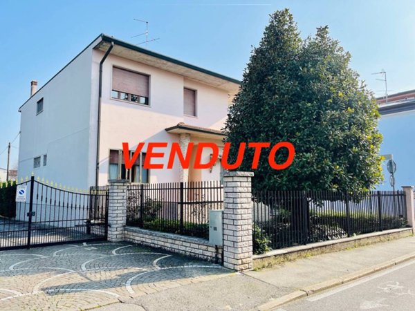 appartamento in vendita a Villafranca di Verona