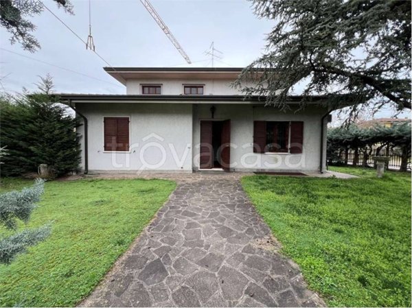 casa indipendente in vendita a Villafranca di Verona in zona Dossobuono