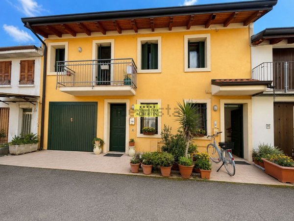 appartamento in vendita a Villafranca di Verona