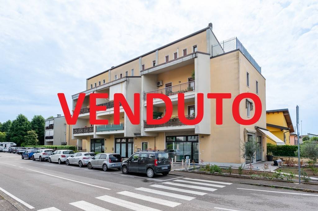 appartamento in vendita a Villafranca di Verona in zona Dossobuono