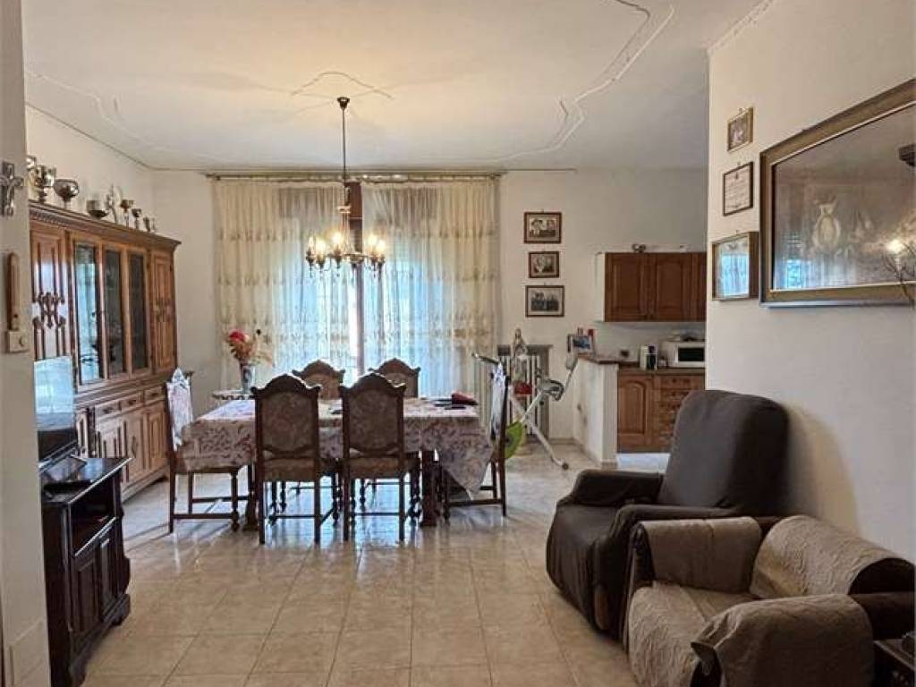 appartamento in vendita a Villafranca di Verona in zona Dossobuono