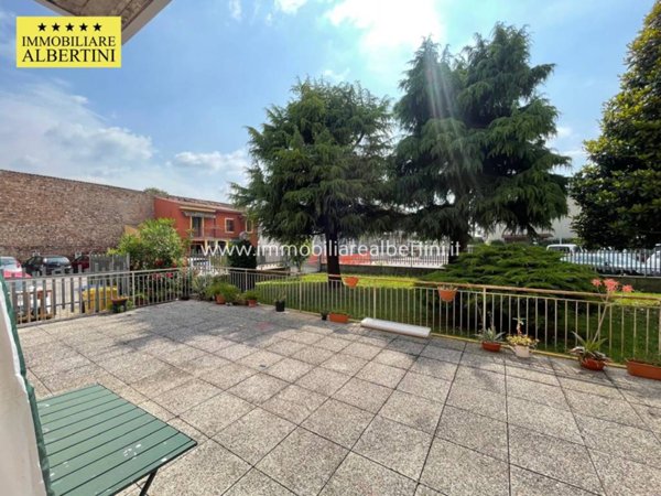 appartamento in vendita a Villafranca di Verona