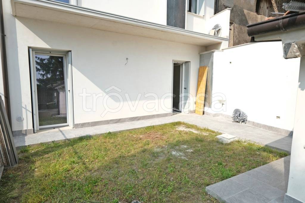 appartamento in vendita a Villafranca di Verona in zona Quaderni